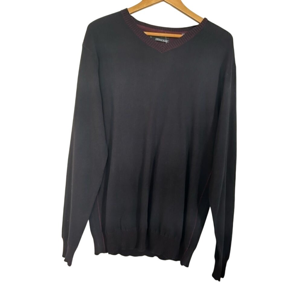 Buckle Black Sweater Mens L NWT Black Burgundy V-Neck Knit Pullover Athletic Fit